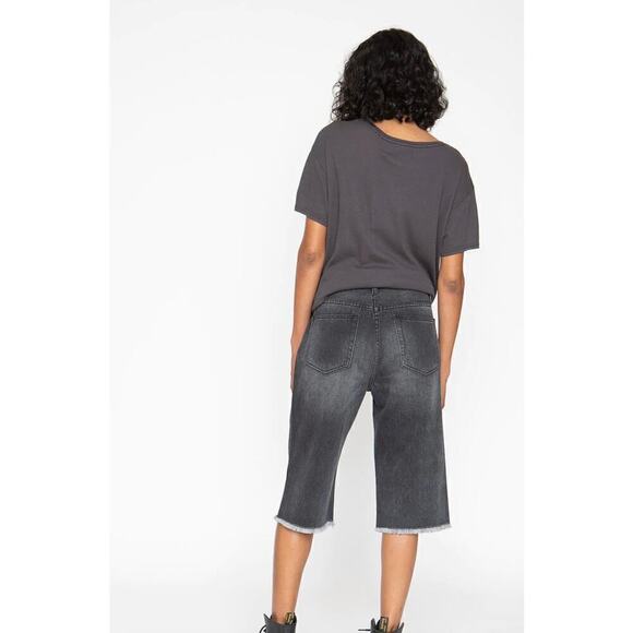 Sandrine Rose Bermudas - Picture 1 of 6